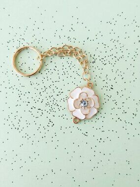 White Enamel Gold Flower Fashion Keychain Bag Charm | Gift for Her